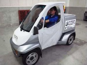 実証実験で使用している超小型電気自動車