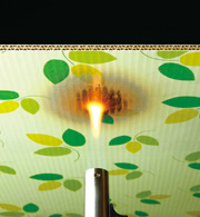 「紙なのに燃えにくい」防炎段ボール 「紙なのに燃えにくい」防炎段ボール