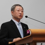 開所式で挨拶する栗和田榮一・SGホールディングス会長兼社長