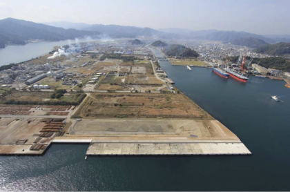 完成間近となった新岸壁 完成間近となった新岸壁