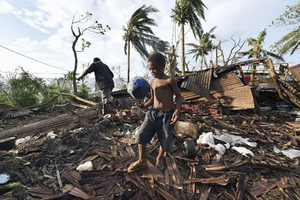 国連WFP、サイクロン被害のバヌアツで支援物資輸送