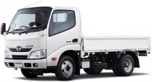 日野、小型トラック「デュトロ」改良、5月発売