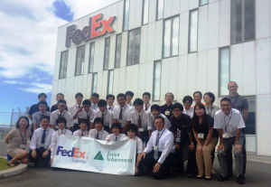 フェデックス、関西空港の施設で職業体験