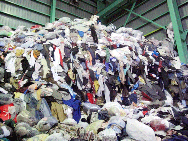 ライトオン、衣類回収の取り組み全店舗へ拡大