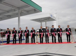 京浜トラックターミナルでハイブリッド型給油所完成