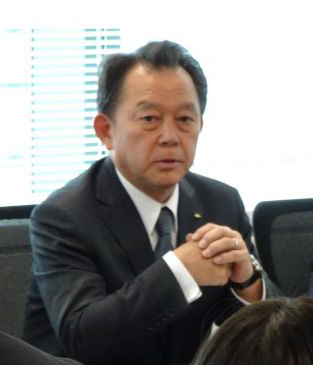 伊藤忠ロジ入社式、佐々社長｢責める目標は海外市場｣3