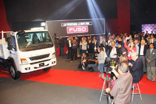 三菱ふそう、ペルーに中･大型トラックの新車両を投入