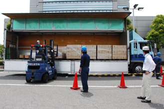 日本ガイシ、熊本被災地に備蓄食料品寄贈1