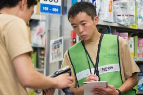 アマゾンの小田原物流拠点で高校生が職業体験2