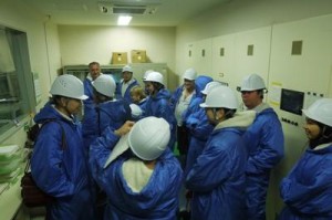 ロシア企業経営者14人が横浜冷凍のセンター視察