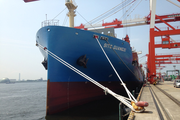 SITC、1800型エコシリーズ新造船が阪神港に初寄港