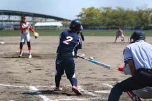 佐川急便、全国17チーム集い女子ソフト交流戦