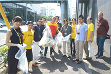 DHL、グループ従業員3000人でボランティア活動