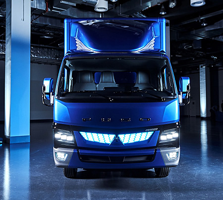 三菱ふそう、電気トラックの新型モデルを世界初公開2