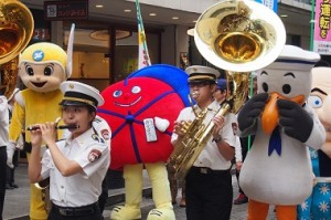 赤帽首都圏、交通安全イベントでパレードに参加