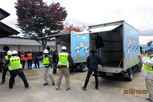 山形県生協連、防災訓練で緊急物資輸送