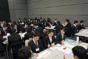 物流連、3回目の業界研究セミナーに学生1300人参加3