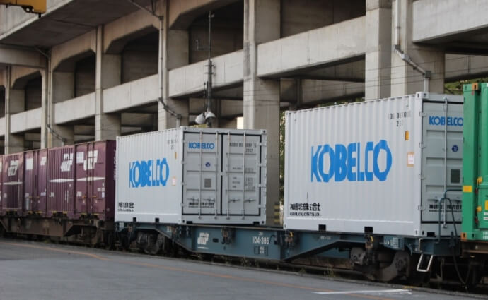 神鋼物流、貨物列車輸送にオープンサイドコンテナ採用