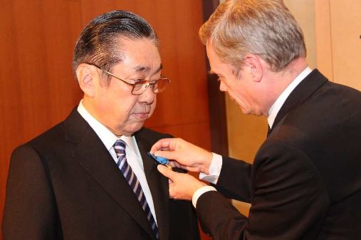 福通、フランス国家功労勲章を受章 | LOGISTICS TODAY