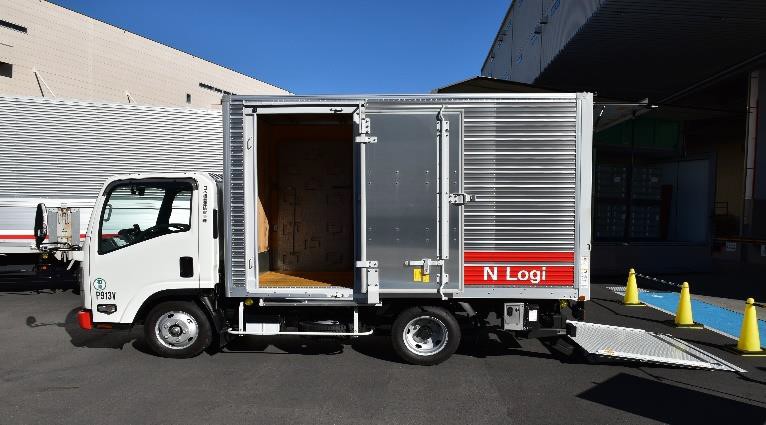 日本梱包運輸倉庫、混載貨物｢N Logi｣出発式