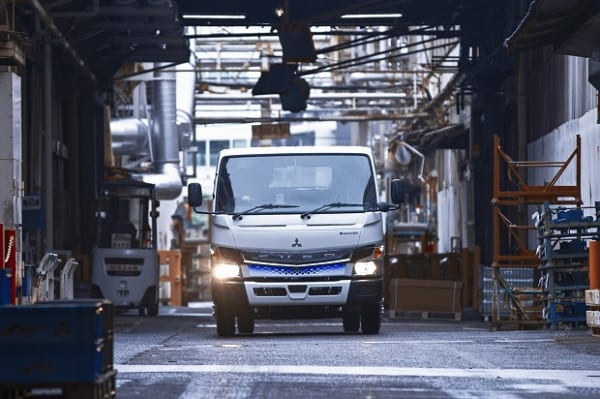 三菱ふそう、先進安全装置搭載新型eキャンター投入 | LOGISTICS TODAY