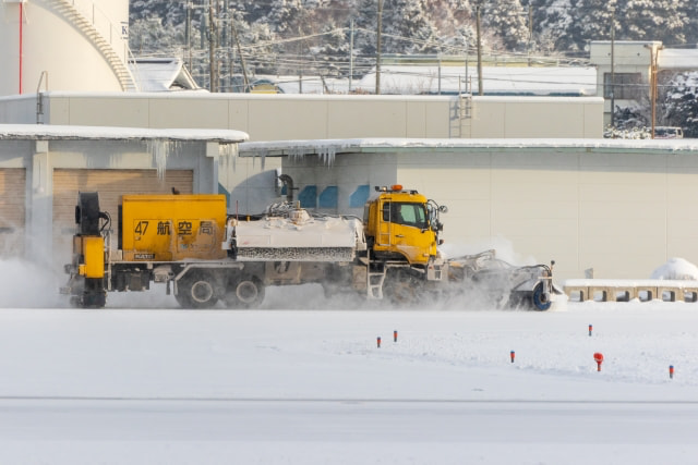 [代引不可]スノープラウ 除雪 排土板 ジムニー用 (電動油圧式タイプ・手動アングル) JB64用 [アイバワークス製品] - 2