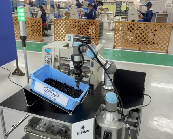 那須梱包がバラ積みピッキングロボを導入 | LOGISTICS TODAY