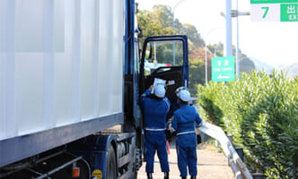金沢で特殊車両・過積載車両の合同取り締まり