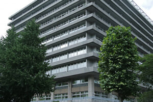 国交省、全トラック事業者対象に実態調査