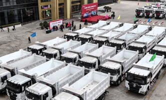 SHACMAN、国外向けに大型ダンプ150台一括納車