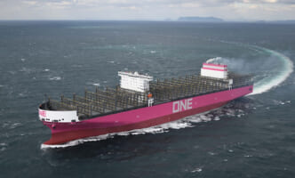 今治造船、1.4万TEU型コンテナ船を引き渡し