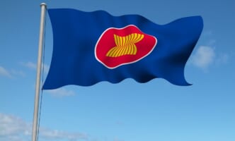 東南アジア各国が燃料消費の抑制に動く